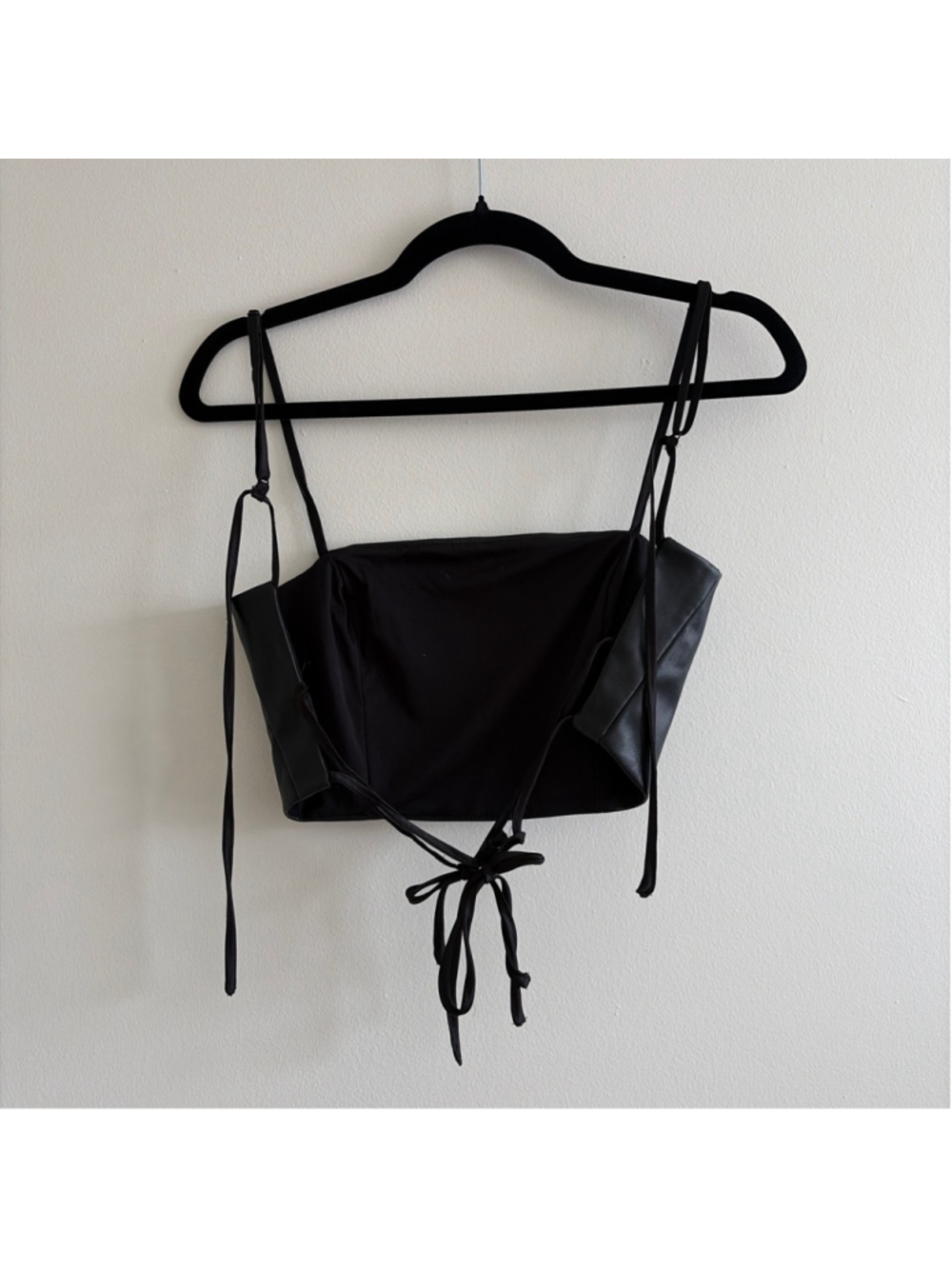 Women's Garage Black Faux Leather Crop Top XS - Picture 2 of 3
